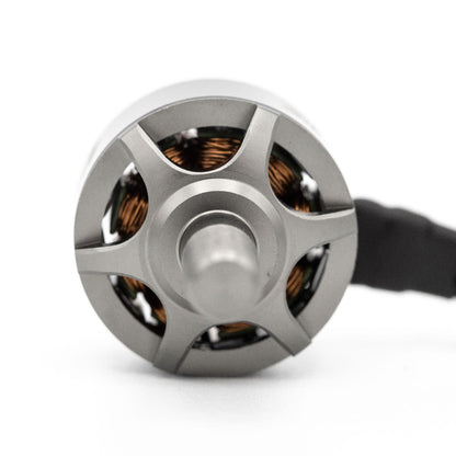 12396 2 motor emax eco1407 3300kv