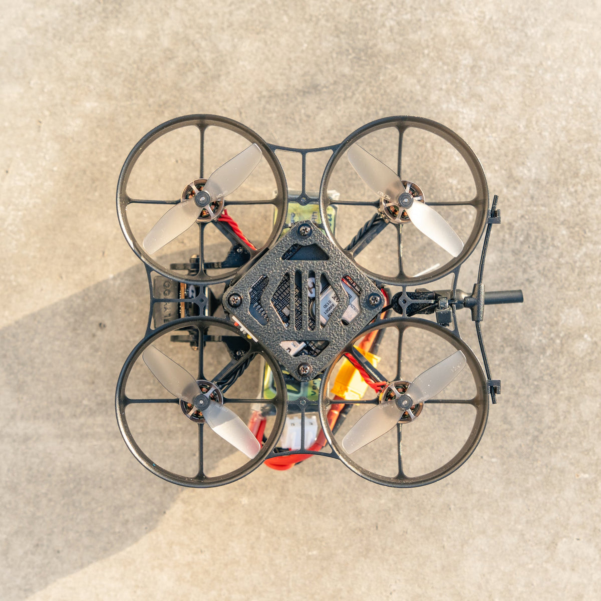 FPV Drone NewBeeDrone AcroBee75 HD O4 Pusher BNF ELRS 2.4G